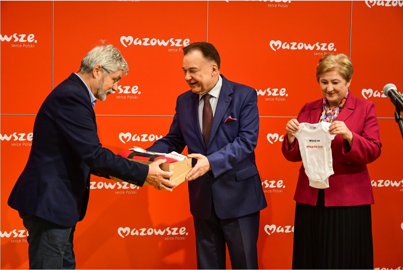 konferencja prasowa z okazji zawarcia umów z realizatorami programu in vitro dla Mazowsza